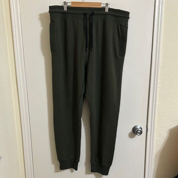 NWT Ivy Park Olive Green Cuffed Stretchy Sweatpants Joggers XL - Picture 1 of 6